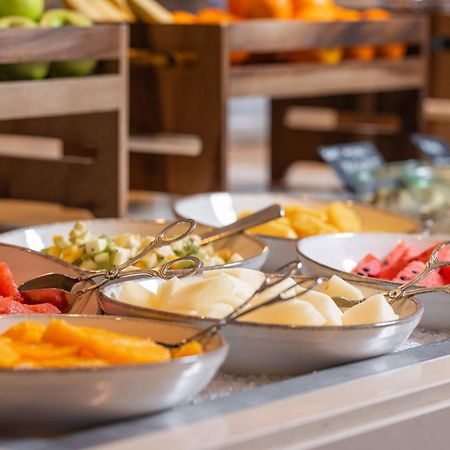 Tirana Marriott Hotel Екстер'єр фото