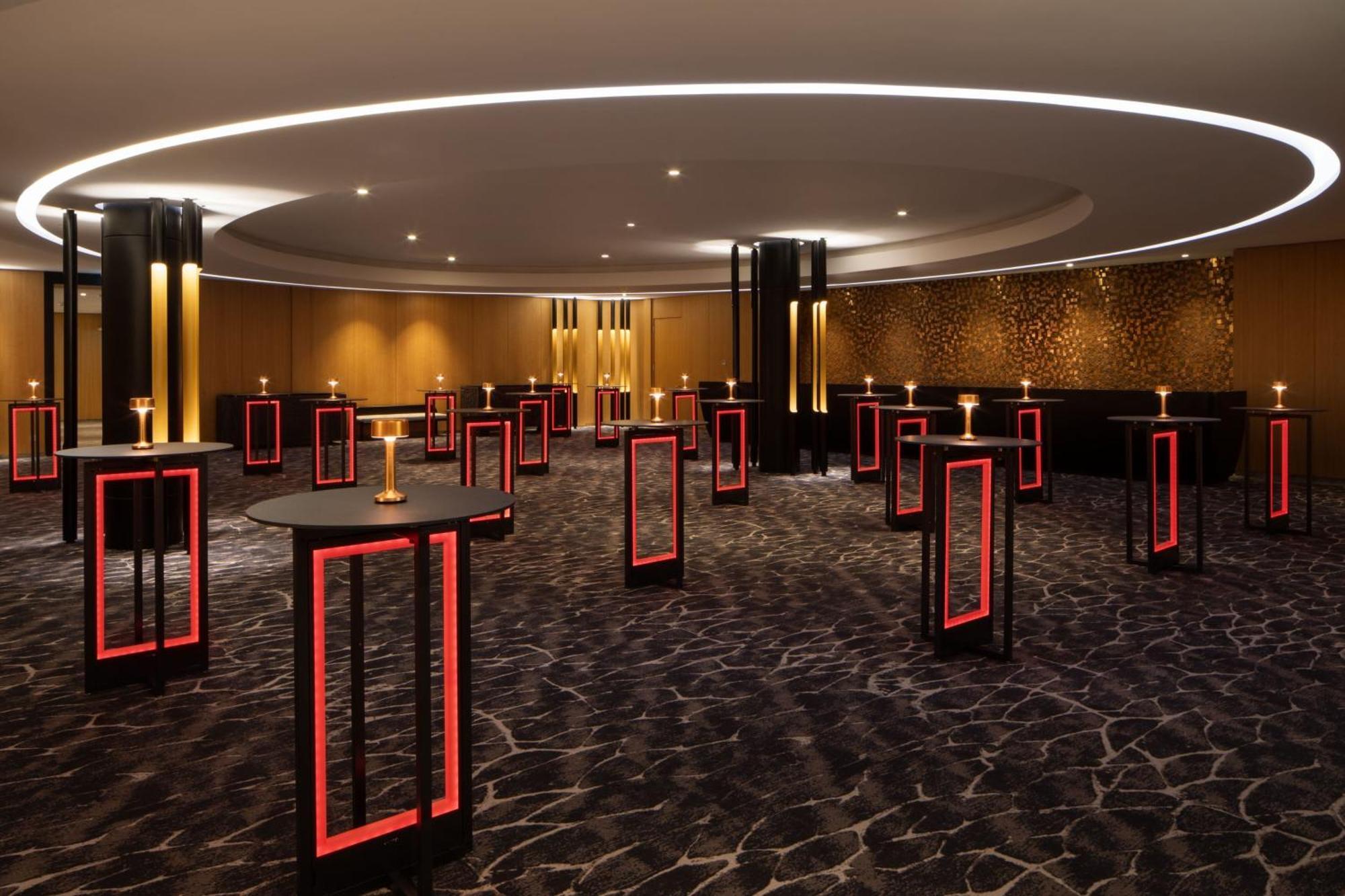 Tirana Marriott Hotel Екстер'єр фото