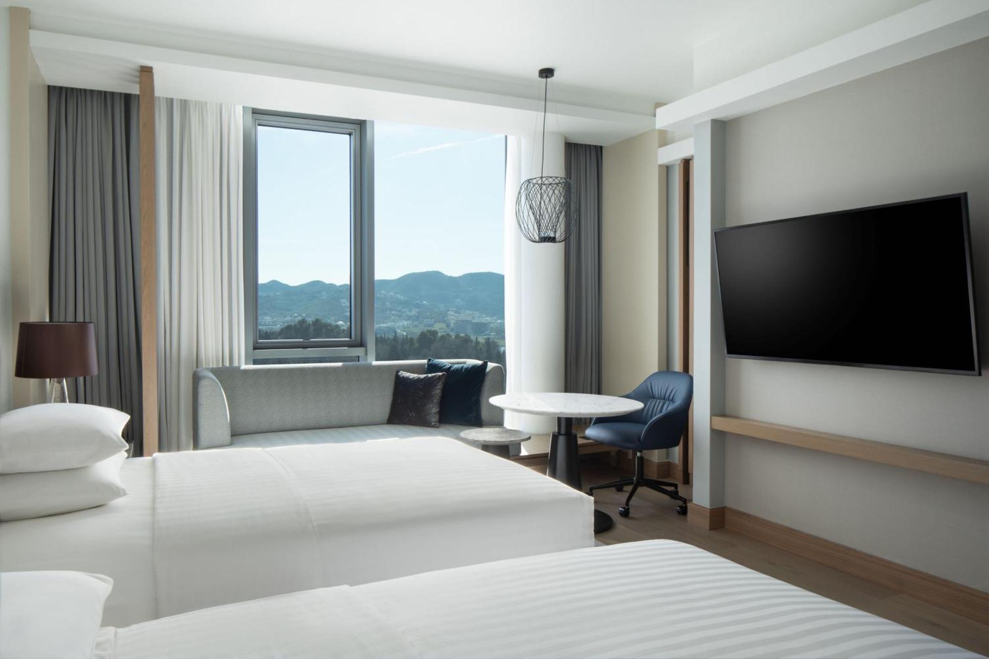 Tirana Marriott Hotel Екстер'єр фото