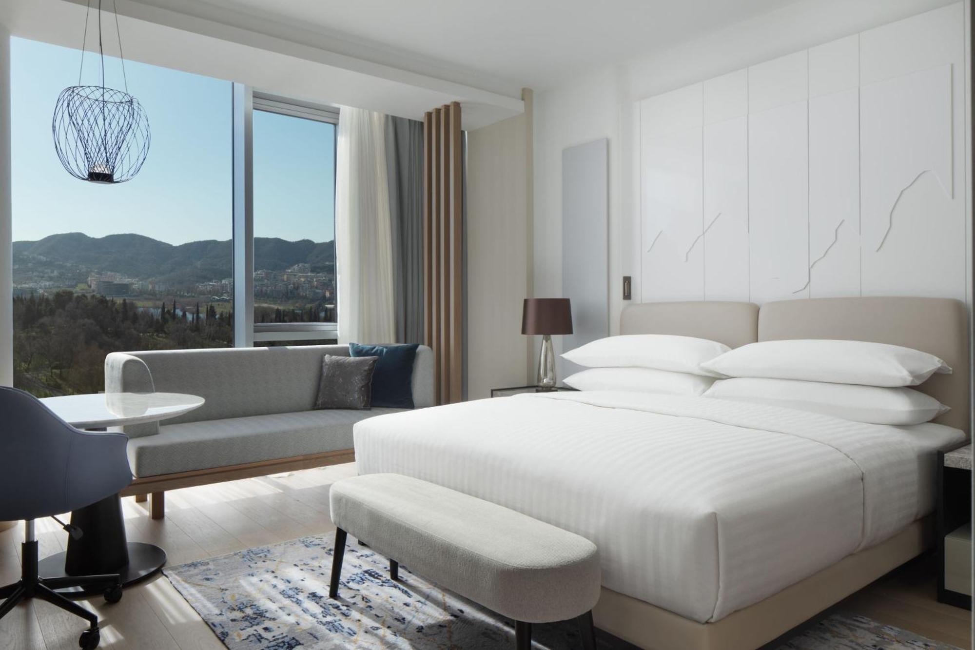 Tirana Marriott Hotel Екстер'єр фото