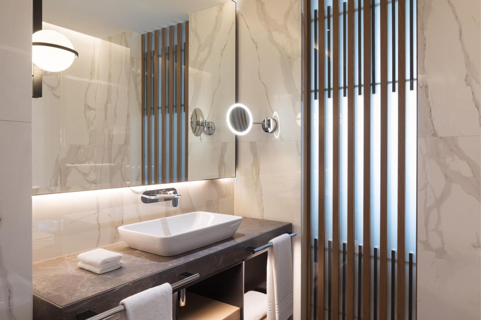 Tirana Marriott Hotel Екстер'єр фото