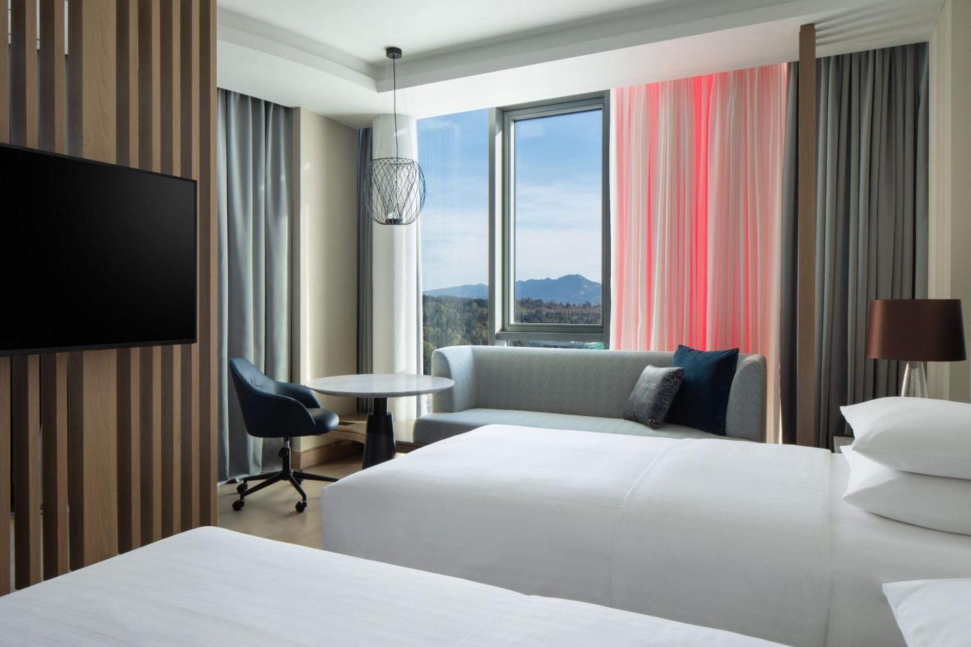 Tirana Marriott Hotel Екстер'єр фото