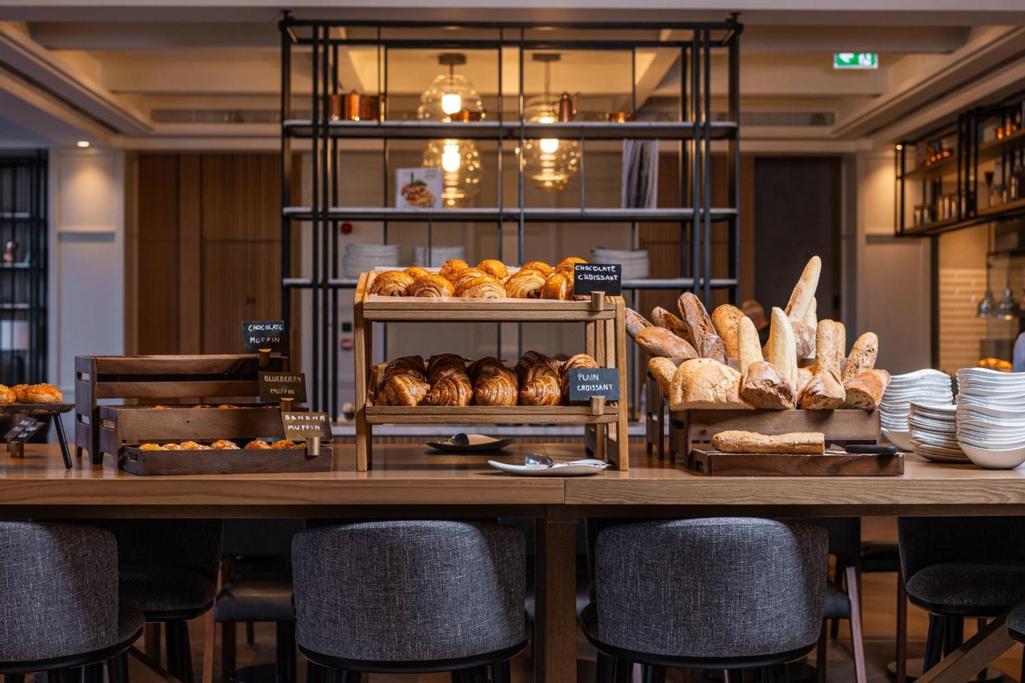 Tirana Marriott Hotel Екстер'єр фото